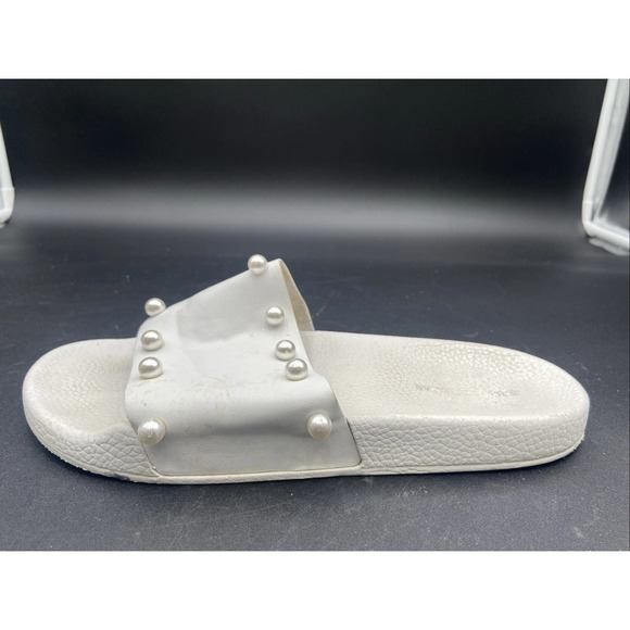 Stuart Weitzman White Leather Slides 9B Pearl Lucky Studded Flat Platforms